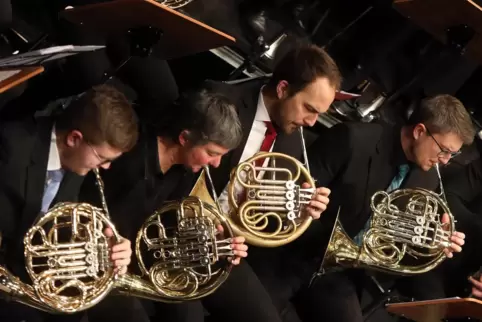 Himmlische Klänge brachte die Bläserphilharmonie Deutsche Weinstraße ebenso in den Saalbau mit wie erdig donnernde Tutti. 