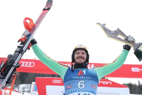 Ein Sieg in Kitzbühel ist für Skirennläufer etwas Besonderes, besonders für Linus Straßer. 