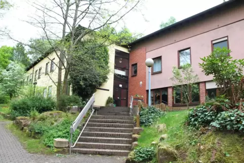 Im ehemaligen Eppenbrunner Schullandheim sind derzeti Flüchtlinge untergebracht. 