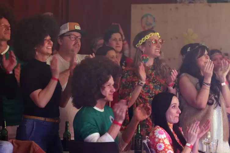 Das Motto bei der Bikage lautet in dieser Kampagne: &bdquo;Die Seventies: Staying alive, Love and Peace.&ldquo; 