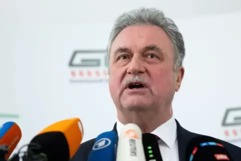 Fordert mehr Gehalt und weniger Arbeitszeit für die Lokführer: Claus Weselsky. GDL-Chef 