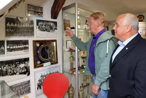 Viel Prominenz: 2010 besuchte die Ringer-Olympiamannschaft von 1972 das Museum, darunter Peter Nettekoven (links) und Horst Fall