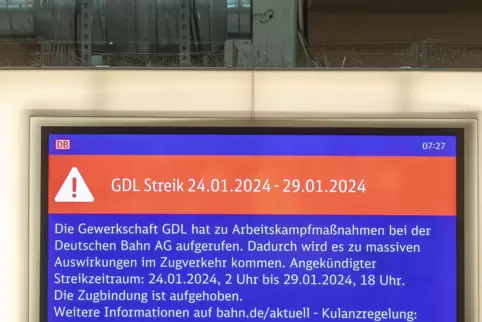 Auch in den kommenden Tagen müssen Bahnreisende mit „massiven Auswirkungen“ des Streiks, von denen hier die Rede ist, rechnen.