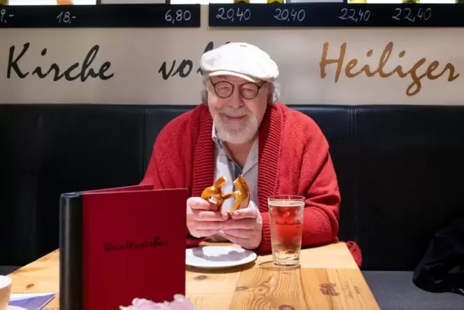 Auf ein Wort: In der »WeinWunderBar« trifft man oft Udo Sailer, Speyerer Urgestein und Musiker.
