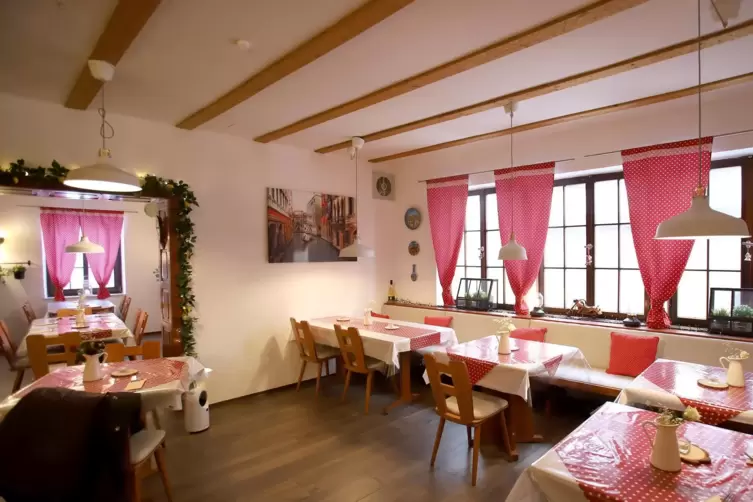D&ouml;rrenbach, Pizzeria Zum Rathaus.