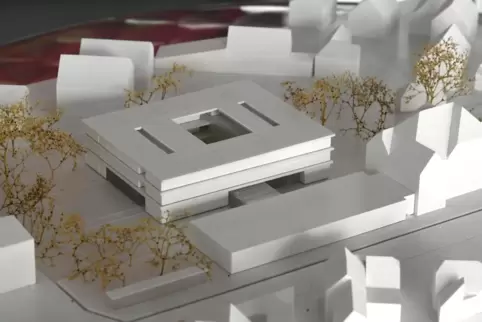 Das Modell des Siegerentwurfs für den Realschulneubau in Bobenheim-Roxheim. Das es ausgestellt wurde, ist nun fünfeinhalb Jahre 