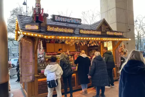 Alles bereitDer Karneval kann kommen, auch am Neumarkt.
