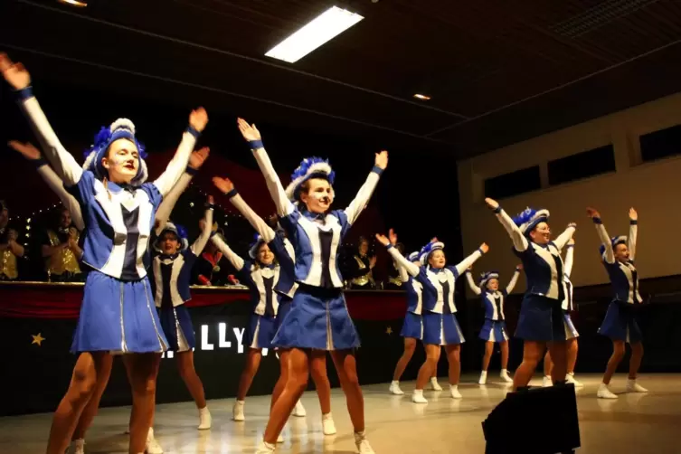 Die 11-bis 14-Jährigen Sunshine-Girls aus Lauterecken ? eine von vier Lauterecker Tanzgruppen, die für Stimmung sorgte.