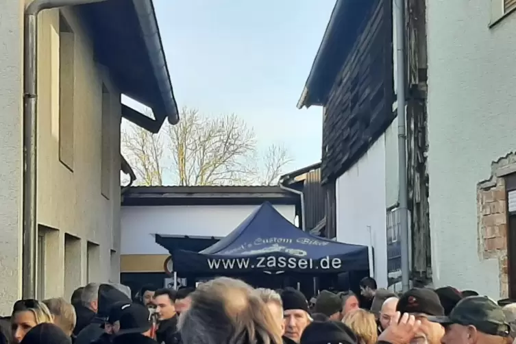 Im Innenhof war kaum noch ein Durchkommen.