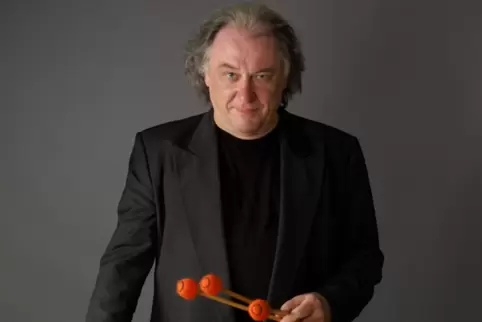 Dizzy Krisch ist ein Vibraphonist, der schon als „Wunderkind“ jazzte. Mit 70 Jahren begeistert er immer noch die Zuhörer.