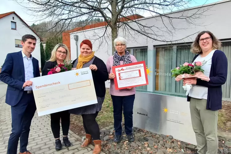 4500 Euro brachte die spenden-statt-schenken-Aktion, die Daniela Ohnesorg gemeinsam mit dem Haus Bethesda in Thaleischweiler-Frö