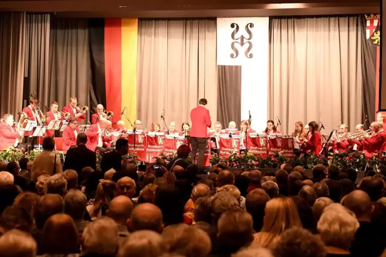 Ob Marschmusik oder Apache 207 – die Bandbreite der Stadtkapelle Bad Dürkheim, hier beim Neujahrsempfang der Stadt, ist groß.