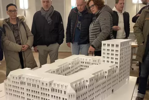 Ein Modell des neuen Landauer Stadttores.