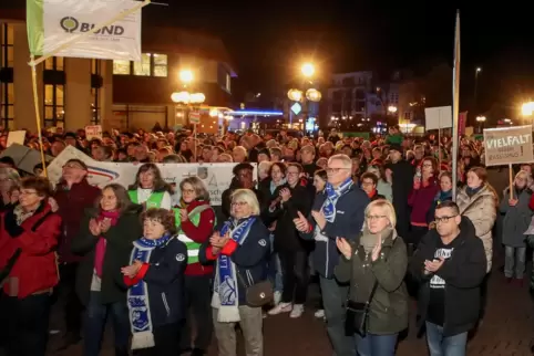 Etwa 1000 Menschen waren zur Kundgebung gekommen. 
