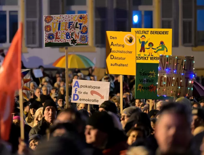 Tausende Menschen waren gekommen, um zu demonstrieren.
