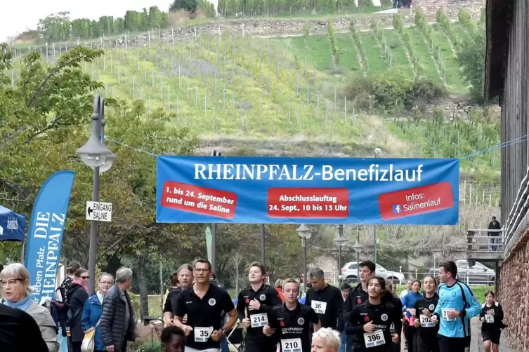 Am Schlusstag ist im Zieleinlauf immer viel los.