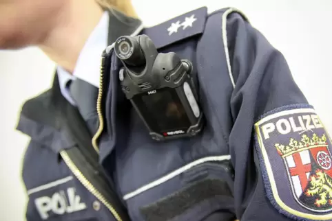 Soll häufiger als bisher eingesetzt werden dürfen, die Bodycam. 590 Geräte hat die rheinland-pfälzische Polizei. 