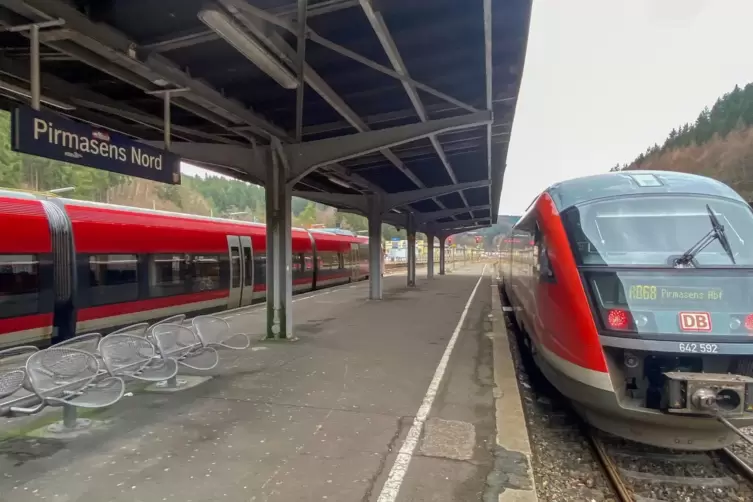 Die Umbauarbeiten am Bahnhof Pirmasens-Nord sollen bis zum Frühsommer 2025 abgeschlossen sein.