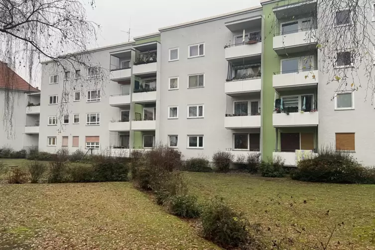Vereinzelt gibt es auch Geb&auml;ude, die nach dem Weltkrieg entstanden sind. 