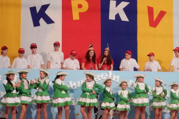 Klää Pariser Karneval-Verein in Gerbach: Jugendelferrat und Tanzgarde.