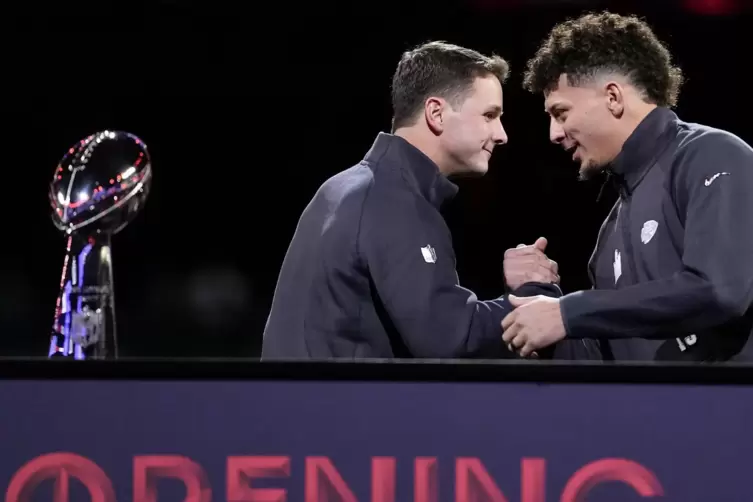 Sportlich wird es auch: Die 49ers mit Quarterback Brock Purdy treffen auf die Chiefs mit Patrick Mahomes. 