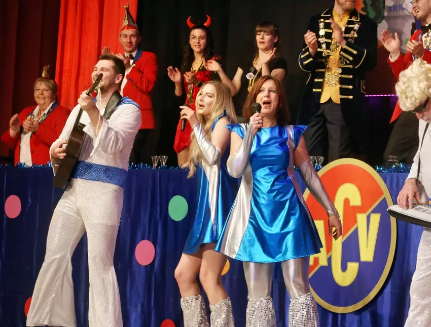 Mit einer Hitparade brachte der ACV wahre Musikikonen auf die Bühne – darunter die Kultband ABBA.