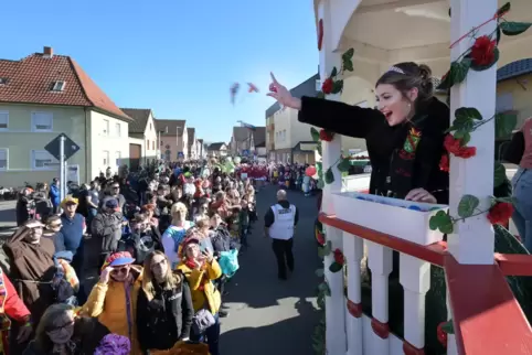 Umzug in Waldsee: Der Karnevalverein wagte das Comeback nach Corona trotz strenger gewordener Auflagen schon 2023.