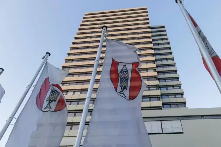 Die Stadt zeigt Flagge gegenüber der ADD zum Haushalt und gibt nicht klein bei.