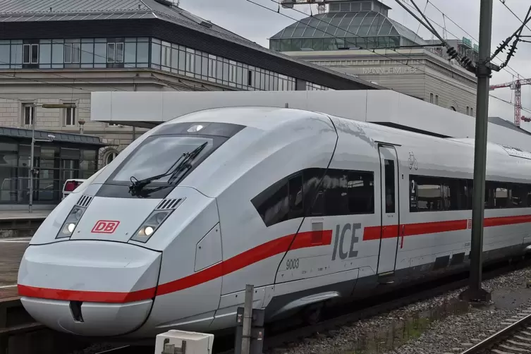 Die Fahrzeit mit den schnellsten ICE von Mannheim nach Frankfurt beträgt rund 35 Minuten. Ein Regional-Express braucht fast dopp