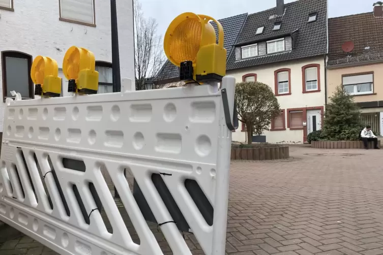 Bereitgestellt: Absperrungen f&uuml;rs Demo-Areal. 