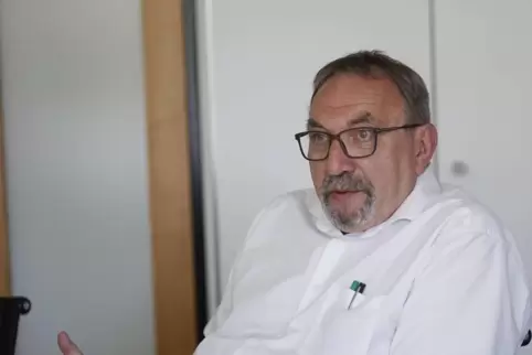 Hat Staatssekretärin Simone Schneider (SPD) in den Kreis Kusel eingeladen: Landrat Otto Rubly. 