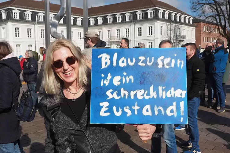 Zweibrückens Suchtberaterin Karin Bieg auf dem Herzogplatz. 