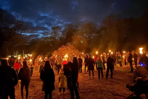 Die Winterverbrennung in Olsbrücken auf dem Oberberg geht auf eine 30-jährige Tradition zurück. 