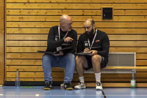Bittere Niederlage im Abstiegskampf: Trainer Thorsten Koch und sein Co Mohamed Subab.