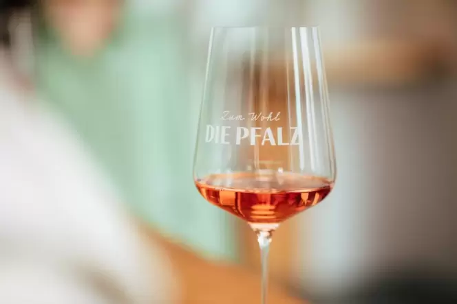 Pfälzer Weine im Blickpunkt: »Wein am Dom«. Pfälzer Weine im Blickpunkt: »Wein am Dom«.