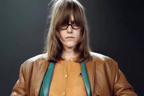 Wie man sich Bibliothekarinnen halt so vorstellt: „Hot Librarian“ , nennt sich der Stil. Wie man sich Bibliothekarinnen halt so vorstellt: „Hot Librarian“ , nennt sich der Stil.