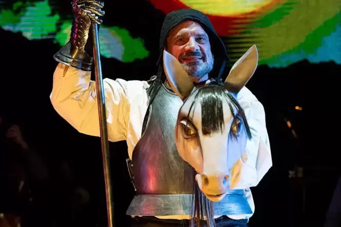 Joachim Nimtz als Cervantes, der wiederum seinen Don Quijote spielt.