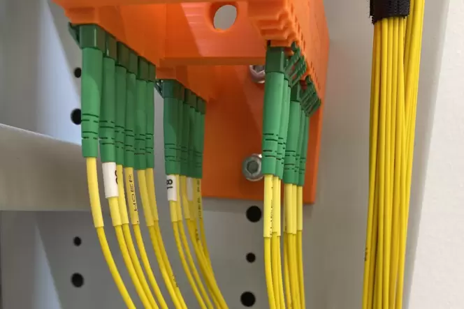 Kabel für blitzschnellen Datentransfer: Solche sollen auch in Pirmasens bald Einzug halten.