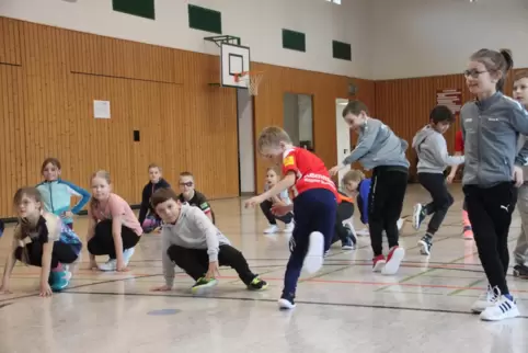 Tanzen ist keine reine Mädchen-Sache: Fürs Hip-Hop- und Breakdance-Training lassen sich auch die Jungs begeistern. 