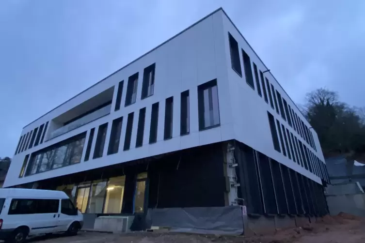 Das neue Rathaus in Thaleischweiler-Fr&ouml;schen soll im August eingeweiht werden. 