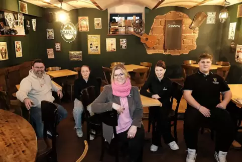 Manfred Krauch, Tochter Emma, Tanja Krauch, Tochter Timea und Sohn Keno (v.l.)