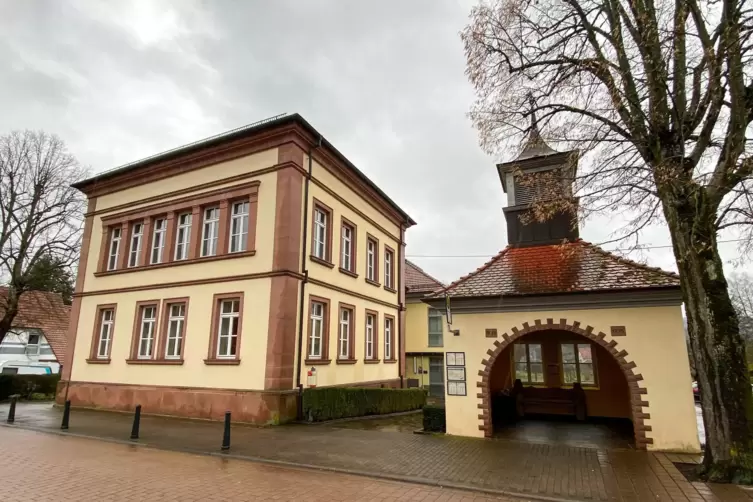 Ortsbildprägend: der Sitz der Daniel-Theysohn-Stiftung in Ludwigswinkel.