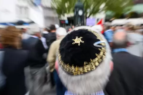 Juden sollen unbehelligt mit der Kippa durch Landau laufen können, sagt der Oberbürgermeister Dominik Geißler. 