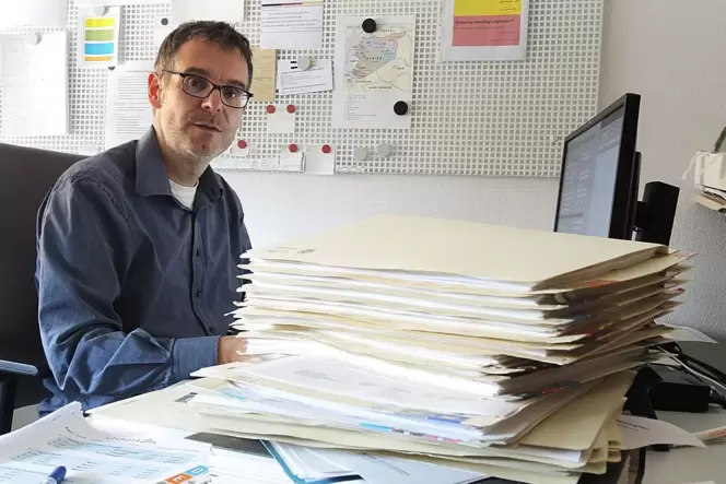 Saß lange alleine einem Berg von Einbürgerungsanträgen gegenüber: Michel Rastoul