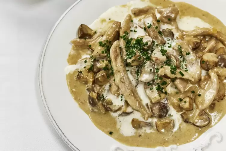 Passt zu R&ouml;sti: Rahmgeschnetzeltes.
