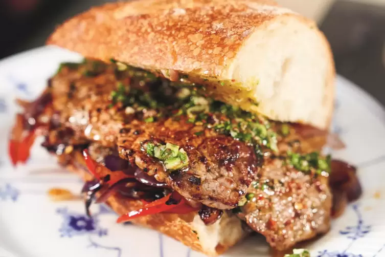 Schnelle Zwischenmahlzeit: Minutensteak-Sandwich. 