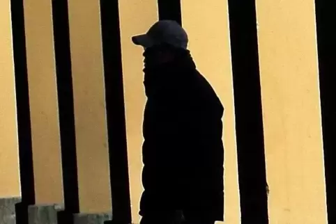 Der Exhibitionist wurde von Polizisten ermahnt, solche Handlungen künftig zu unterlassen.