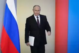 Wladimir Putin vor seiner Rede zur Lage der Nation in Moskau, in der er scharfe Drohungen gen Westen schickte. 