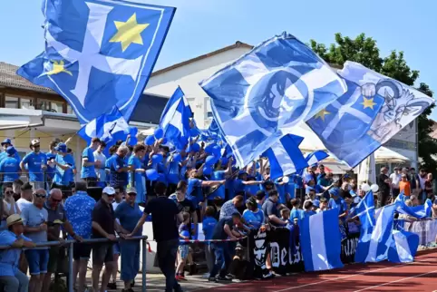 Die Deidesheimer Fans werden am kommenden Samstag vermutlich ebenso zahlreich am Spielfeldrand stehen und ihre Mannschaft anfeue