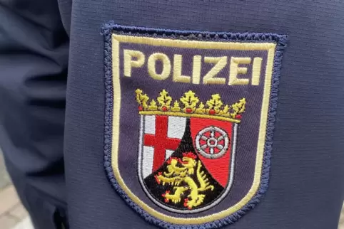 Tarifbeschäftigte in einer Fahrzeug-Werkstatt der Polizei am Standort Enkenbach-Alsenborn sind ins Visier der Staatsanwaltschaft